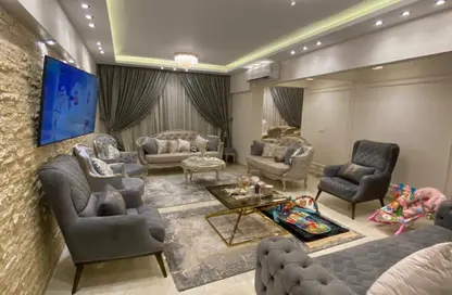 Apartment - 3 Bedrooms - 3 Bathrooms for sale in Capital East - Nasr City Compounds - Nasr City - Cairo