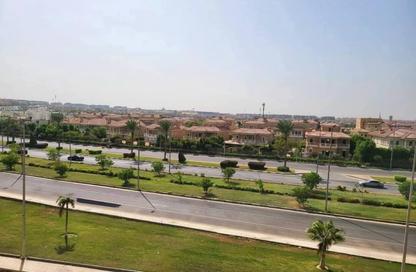 Apartment - 3 Bedrooms - 3 Bathrooms for sale in Area B - Ganoob El Acadimia - New Cairo City - Cairo