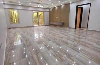 Apartment - 3 Bedrooms - 2 Bathrooms for sale in Al Khamayel city - Sheikh Zayed Compounds - Sheikh Zayed City - Giza