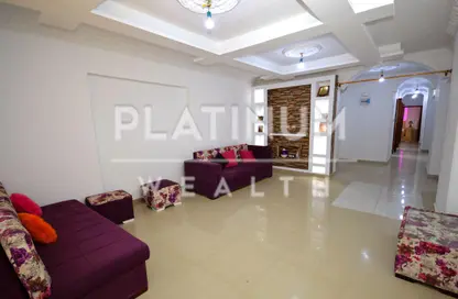 Apartment - 5 Bedrooms - 2 Bathrooms for sale in Al Mosheer Ahmed Ismail St. - Sidi Gaber - Hay Sharq - Alexandria