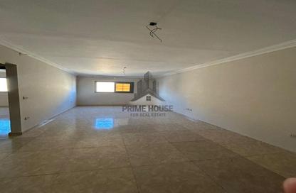 Apartment - 2 Bedrooms - 1 Bathroom for sale in Mostafa Kamel St. - Abu Qir - Hay Than El Montazah - Alexandria