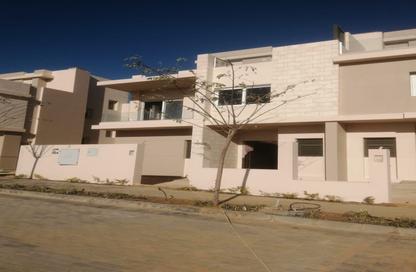 Villa - 3 Bedrooms - 4 Bathrooms for sale in New Giza - Cairo Alexandria Desert Road - 6 October City - Giza