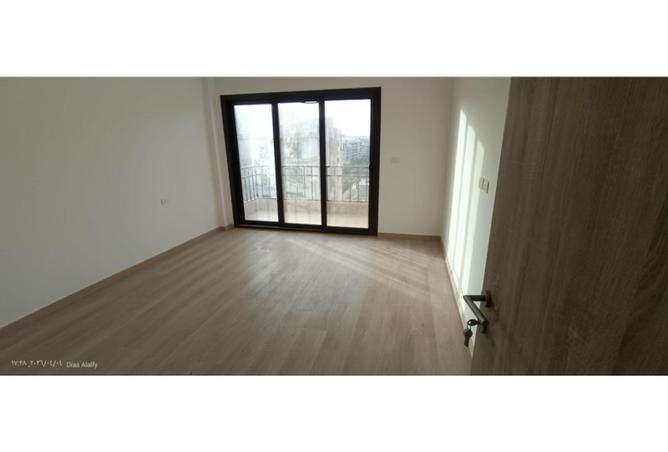 74304017 - Property Image 2