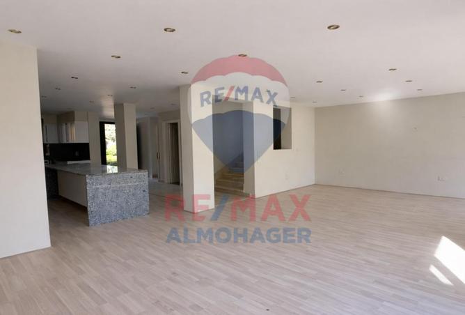 8594612 - Property Image 2