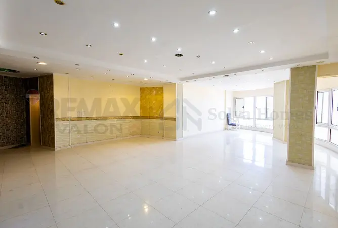 102900996 - Property Image 2