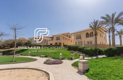 Apartment - 2 Bedrooms - 2 Bathrooms for sale in Hyde Park - New Cairo City - Cairo