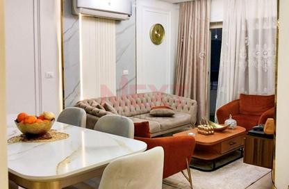 Apartment - 3 Bedrooms - 1 Bathroom for sale in Khaled Ibn Al Walid St. - Miami - Hay Awal El Montazah - Alexandria