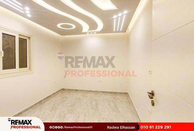 57244426 - Property Image 3