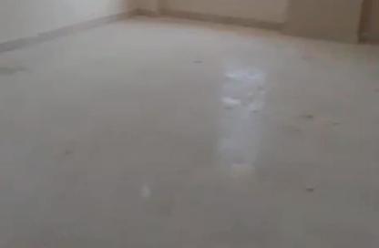 شقة - 3 غرف نوم - 2 حمامات للايجار في شارع الجزيرة - المستثمرين الجنوبية - مدينة القاهرة الجديدة - القاهرة