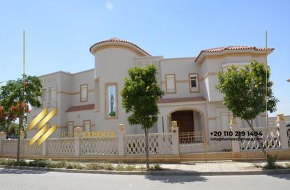 فيلا - 5 - 5 للبيع في حياة ريزيدنس - شارع التسعين الشمالي - التجمع الخامس - مدينة القاهرة الجديدة - القاهرة