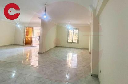 Apartment - 3 Bedrooms - 3 Bathrooms for sale in Kafr Abdo St. - Kafr Abdo - Roushdy - Hay Sharq - Alexandria
