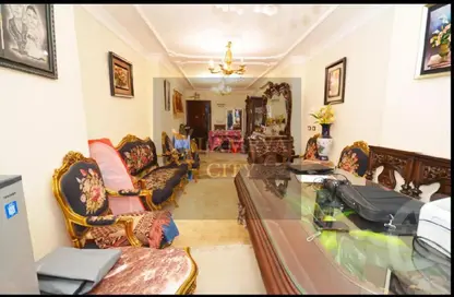 شقة - 3 غرف نوم - 2 حمامات للبيع في شارع المشير احمد اسماعيل - سيدي جابر - حي شرق - الاسكندرية