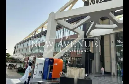 محل - استوديو - 1 حمام للبيع في ميدتاون - المستثمرين الجنوبية - مدينة القاهرة الجديدة - القاهرة