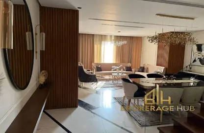 (بنتهاوس  (روف - 3 غرف نوم - 4 حمامات للبيع في كمبوند فيلدج جاردن القطامية - كمبوندات التجمع الخامس - التجمع الخامس - مدينة القاهرة الجديدة - القاهرة