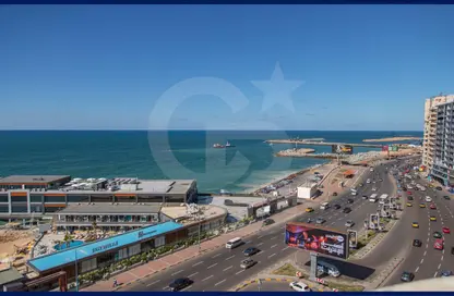 شقة - 4 غرف نوم - 4 حمامات للبيع في طريق الجيش - لوران - حي شرق - الاسكندرية