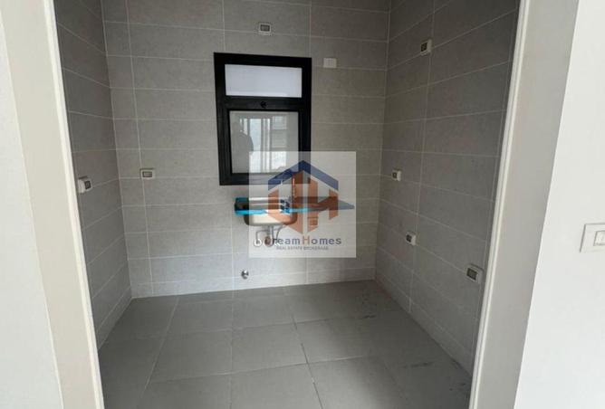 77328277 - Property Image 2