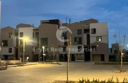 Townhouse - 3 Bedrooms - 3 Bathrooms for sale in Vye Sodic - New Zayed City - Sheikh Zayed City - Giza