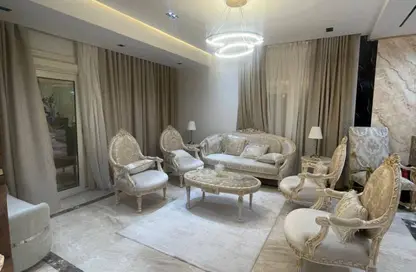 فيلا - 5 غرف نوم - 4 حمامات للبيع في پريڤادو - مدينتي - القاهرة