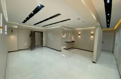 شقة - 3 غرف نوم - 2 حمامات للبيع في الحي السادس عشر - الشيخ زايد - الجيزة