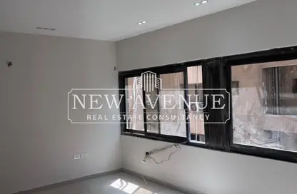 مساحات مكتبية - غرفة نوم - 2 حمامات للايجار في شارع عباس العقاد - المنطقة الأولى - مدينة نصر - القاهرة