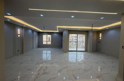 Apartment - 3 Bedrooms - 2 Bathrooms for sale in Abbas Al Akkad St. - 1st Zone - Nasr City - Cairo