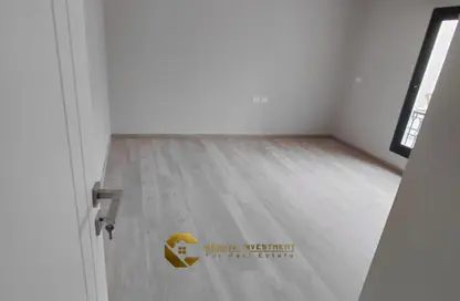 شقة - 3 غرف نوم - 3 حمامات للبيع في فيلدج ويست - كمبوندات الشيخ زايد - الشيخ زايد - الجيزة