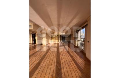 Apartment - 4 Bedrooms - 5 Bathrooms for sale in Cornish El Nile St. - Maadi - Hay El Maadi - Cairo