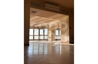 شقة - 4 غرف نوم - 5 حمامات للبيع في شارع كورنيش النيل - المعادي - حي المعادي - القاهرة