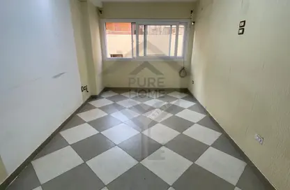 مساحات مكتبية - 4 غرف نوم - 2 حمامات للايجار في زيزينيا - حي شرق - الاسكندرية