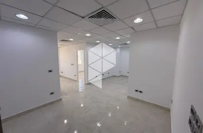 عيادة - 3 غرف نوم - 1 حمام للايجار في شارع التسعين الشمالي - التجمع الخامس - مدينة القاهرة الجديدة - القاهرة