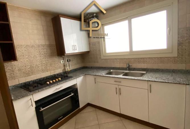 102900132 - Property Image 3