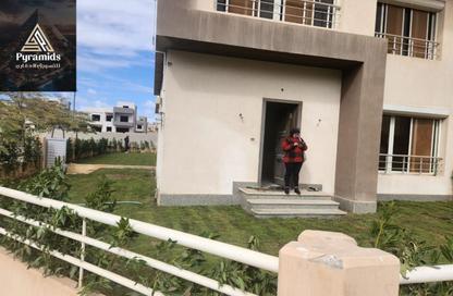 Townhouse - 4 Bedrooms - 4 Bathrooms for rent in Grand Heights - Northern Expansions - 6 October City - Giza