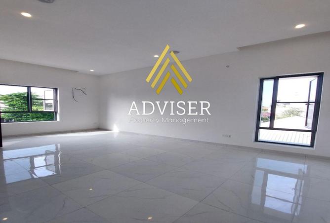 97725009 - Property Image 2