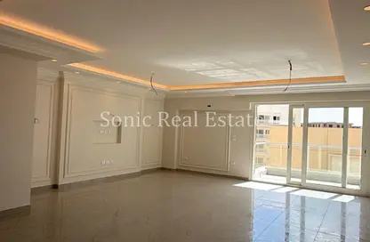 Apartment - 3 Bedrooms - 2 Bathrooms for sale in Mountain View iCity - 5th Settlement Compounds - The 5th Settlement - New Cairo City - Cairo