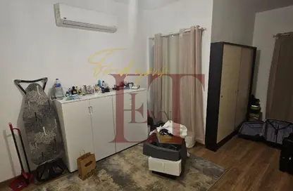 شقة - 2 غرف نوم - 1 حمام للبيع في ساحة الفيلا - فيفث سكوير - التجمع الخامس - مدينة القاهرة الجديدة - القاهرة
