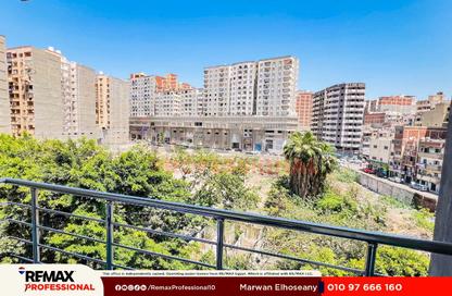 Apartment - 3 Bedrooms - 1 Bathroom for sale in Al Qasem St.   Mostafa Kamel Road - El Montazah - Hay Than El Montazah - Alexandria