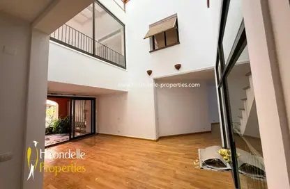 فيلا - 4 غرف نوم - 5 حمامات للايجار في شارع 213 - دجلة - حي المعادي - القاهرة