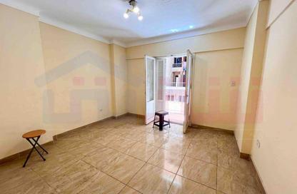 Apartment - 2 Bedrooms - 1 Bathroom for sale in Abou Quer Road   Gamal Abdel Nasser Road - Janaklees - Hay Sharq - Alexandria