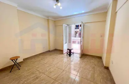 Apartment - 2 Bedrooms - 1 Bathroom for sale in Abou Quer Road   Gamal Abdel Nasser Road - Janaklees - Hay Sharq - Alexandria