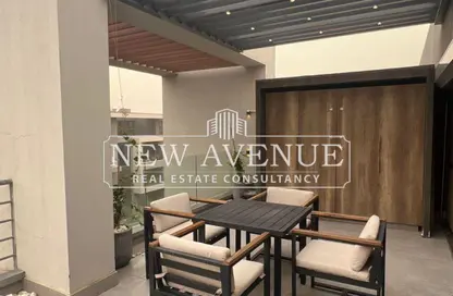 (بنتهاوس  (روف - 4 غرف نوم - 3 حمامات للبيع في باتيو كازا - الباتيو - كمبوندات الشروق - مدينة الشروق - القاهرة