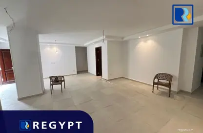 Office Space - 3 Bedrooms - 2 Bathrooms for rent in Zahraa Al Maadi St. - Degla - Hay El Maadi - Cairo