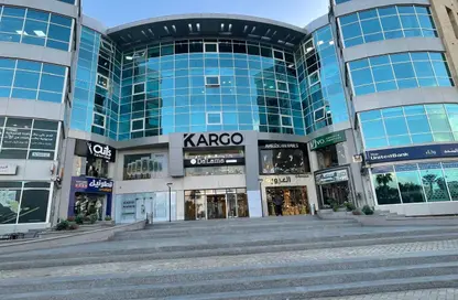مساحات مكتبية - 3 غرف نوم - 2 حمامات للبيع في كارجو مول - شارع الشباب - الشيخ زايد - الجيزة
