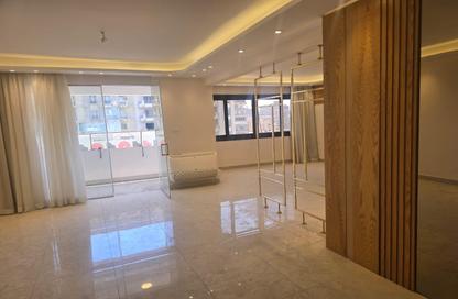 Apartment - 3 Bedrooms - 3 Bathrooms for sale in Shooting Club Street - Dokki - Giza