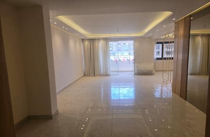 Apartment - 3 Bedrooms - 3 Bathrooms for sale in Shooting Club Street - Dokki - Giza