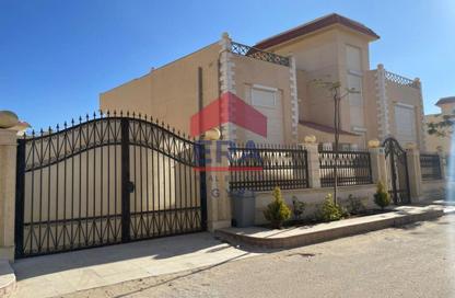 فيلا - 4 غرف نوم - 3 حمامات للايجار في جولف السليمانية - طريق مصر اسكندرية الصحراوي - مدينة 6 أكتوبر - الجيزة