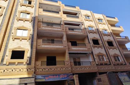 شقة - 3 غرف نوم - 2 حمامات للبيع في البوابة الرابعة - مينا - حدائق الاهرام - الجيزة شقة - 3 غرف نوم - 2 حمامات للبيع في البوابة الرابعة - مينا - حدائق الاهرام - الجيزة