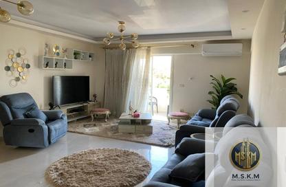 Apartment - 2 Bedrooms - 1 Bathroom for sale in Al Gezira St. - South Investors Area - New Cairo City - Cairo