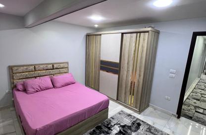 Apartment - 2 Bedrooms - 2 Bathrooms for rent in Ezzat Salama St. - 6th Zone - Nasr City - Cairo