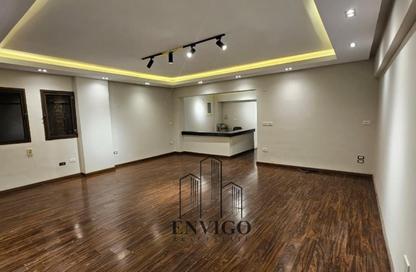 Apartment - 3 Bedrooms - 2 Bathrooms for sale in Emad Al Din Kamel St. - 1st Zone - Nasr City - Cairo