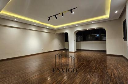 Apartment - 3 Bedrooms - 2 Bathrooms for sale in Emad Al Din Kamel St. - 1st Zone - Nasr City - Cairo